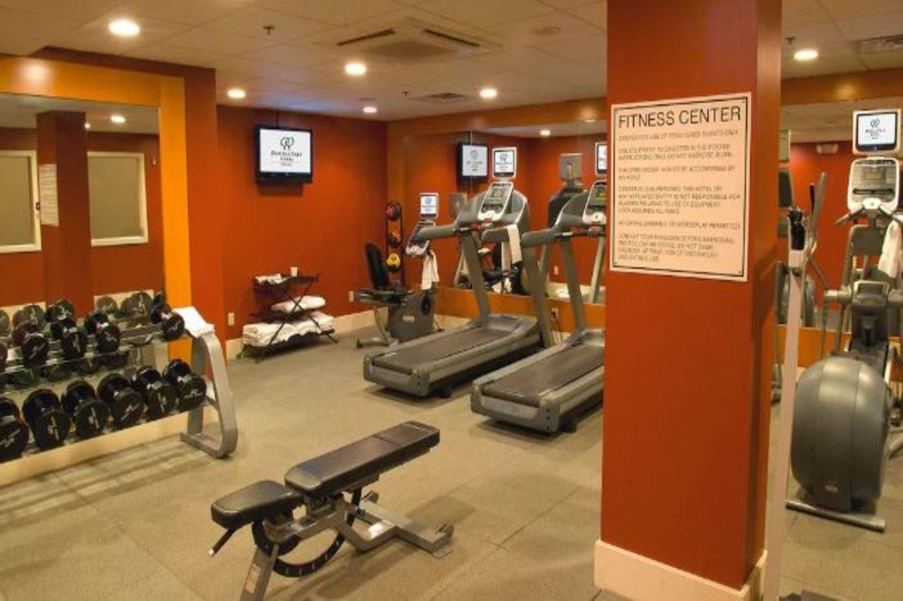 Doubletree By Hilton Norwalk Hotell Eksteriør bilde