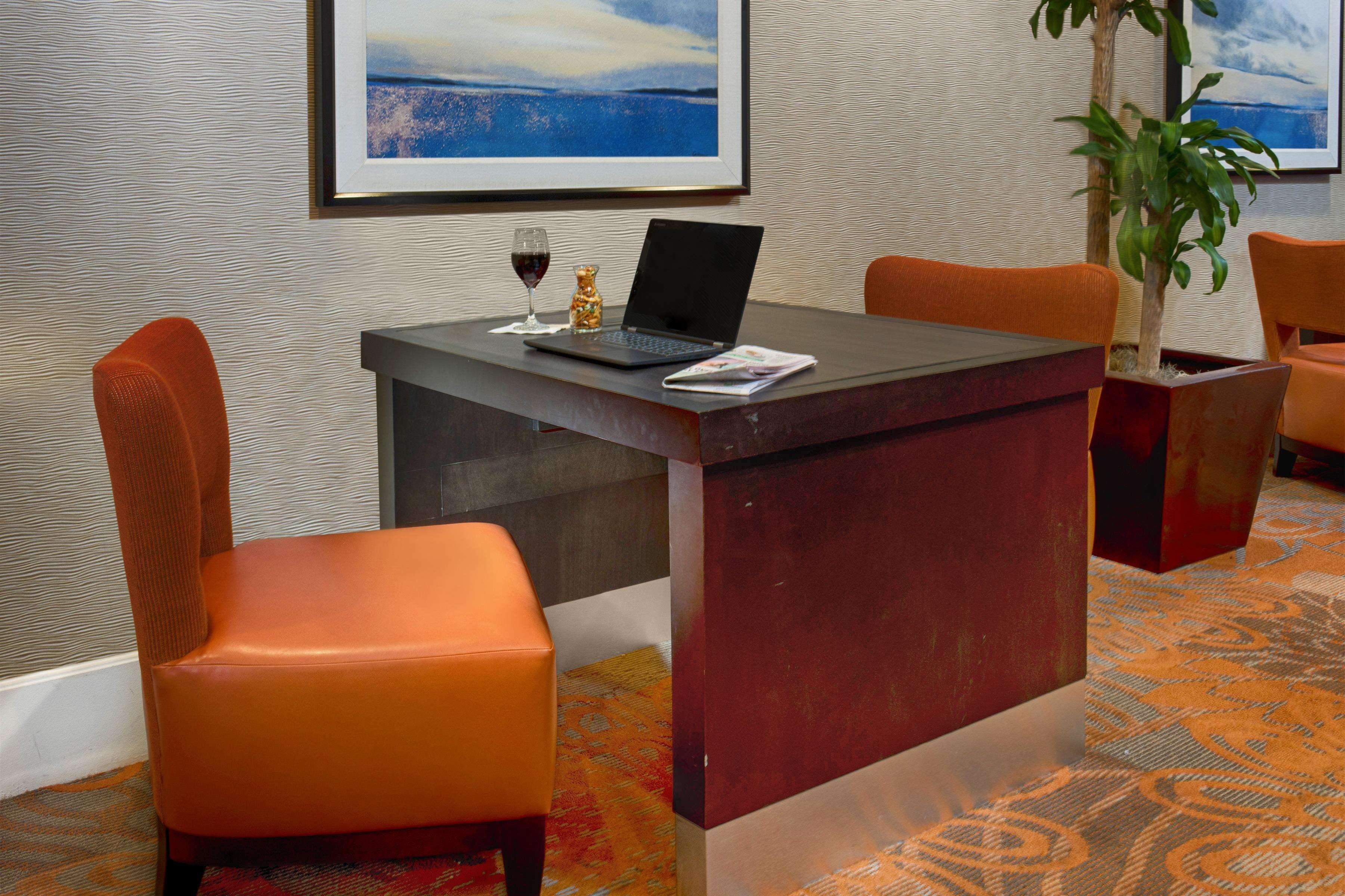 Doubletree By Hilton Norwalk Hotell Eksteriør bilde