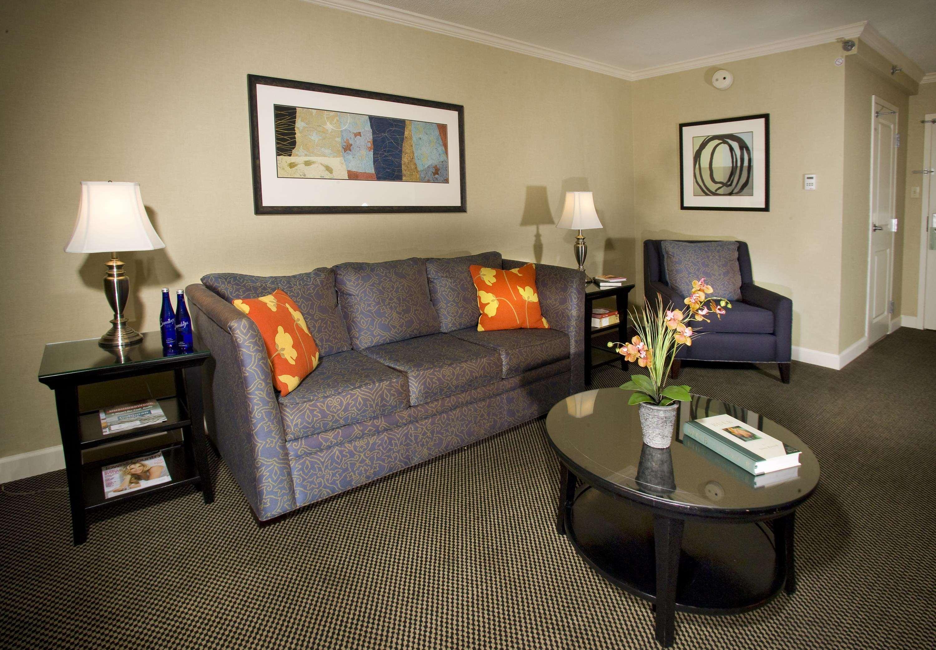 Doubletree By Hilton Norwalk Hotell Eksteriør bilde