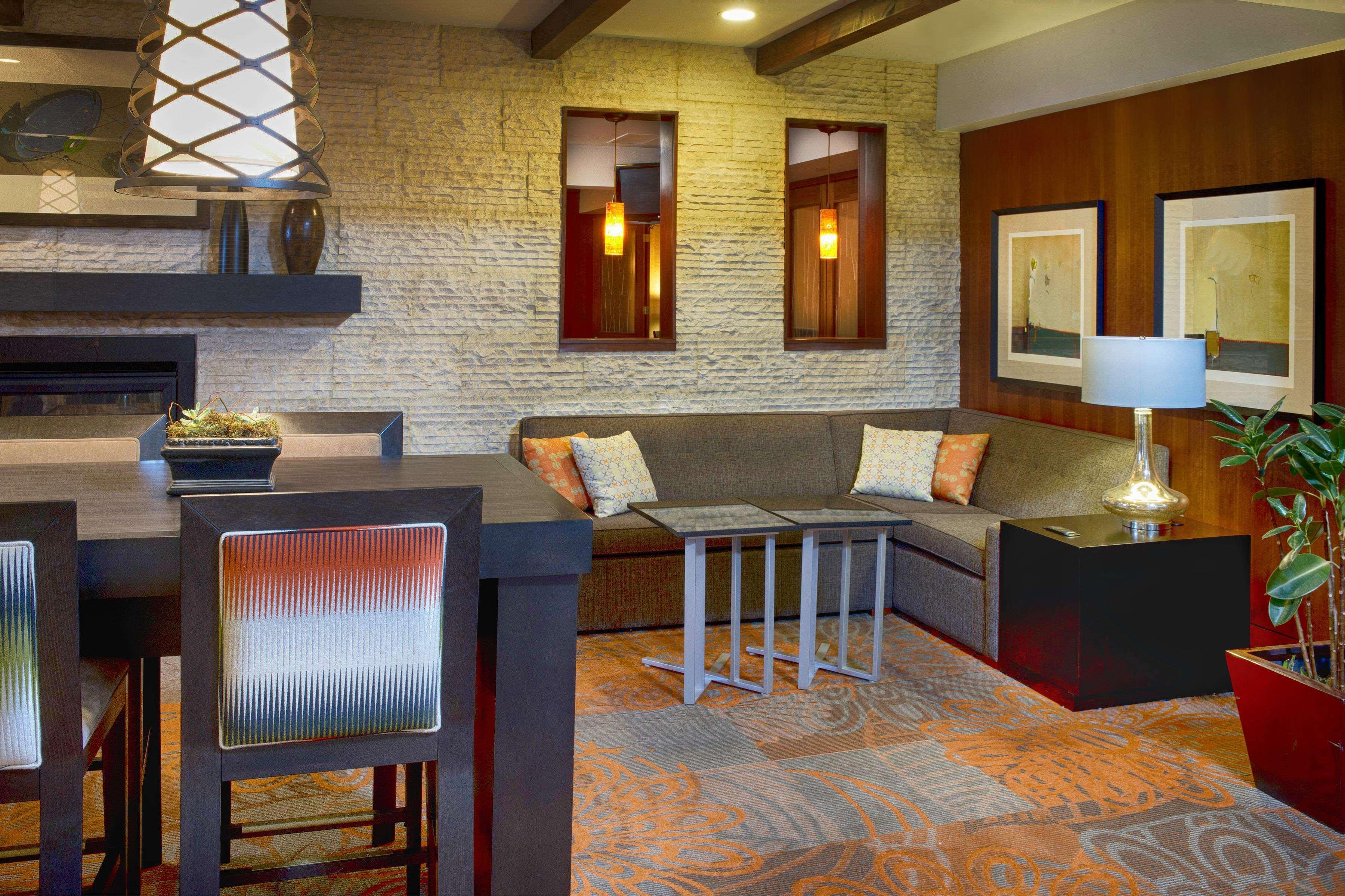 Doubletree By Hilton Norwalk Hotell Eksteriør bilde