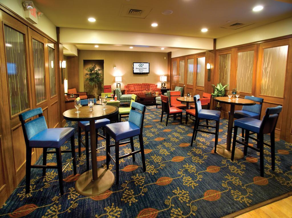 Doubletree By Hilton Norwalk Hotell Restaurant bilde